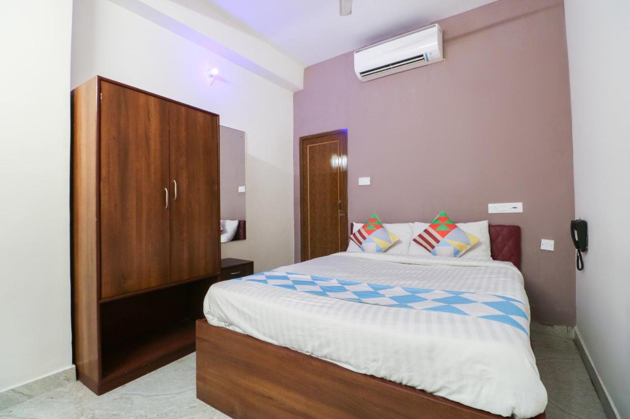 Hotel O Adri Hotels Near Dum Dum Metro Station Dış mekan fotoğraf