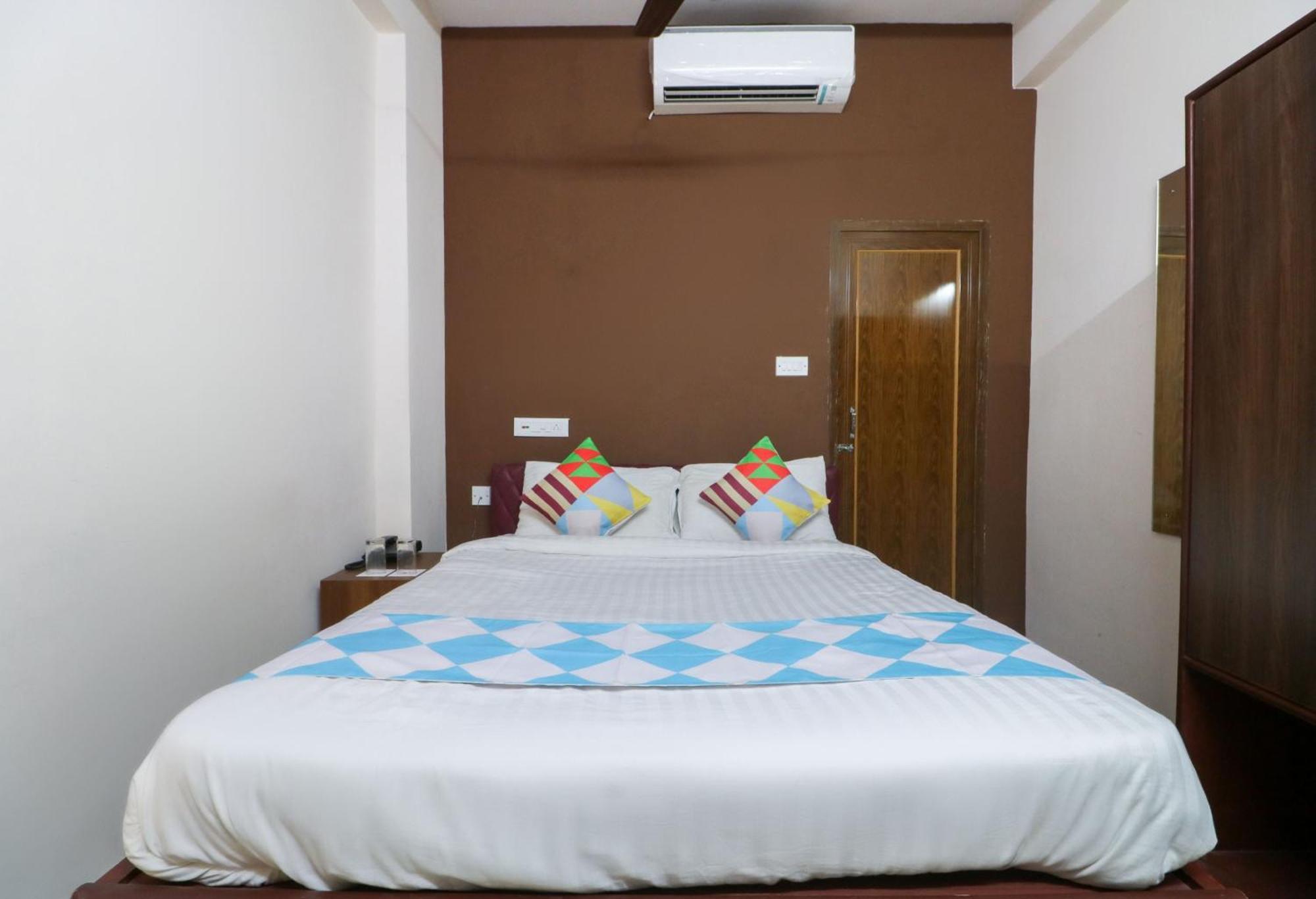 Hotel O Adri Hotels Near Dum Dum Metro Station Dış mekan fotoğraf